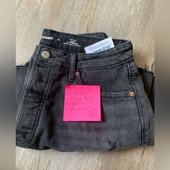 NWT Old Navy High Rise Curvy O.G. Straight Black Denim Shorts Distressed Size 12 - Picture 5 of 8